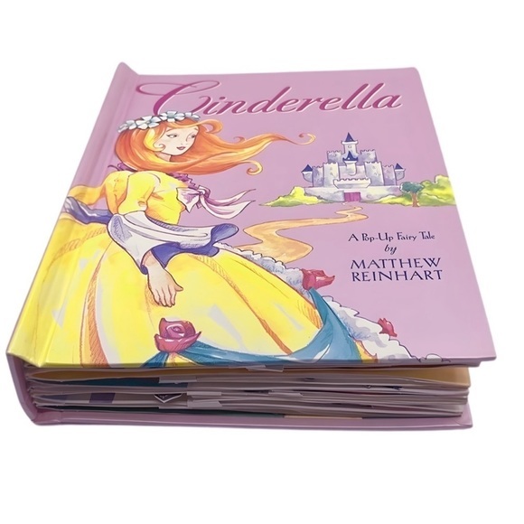 “Cinderella: A Pop-Up Fairy Tale" by Matthew Reinhart - Picture 9 of 12